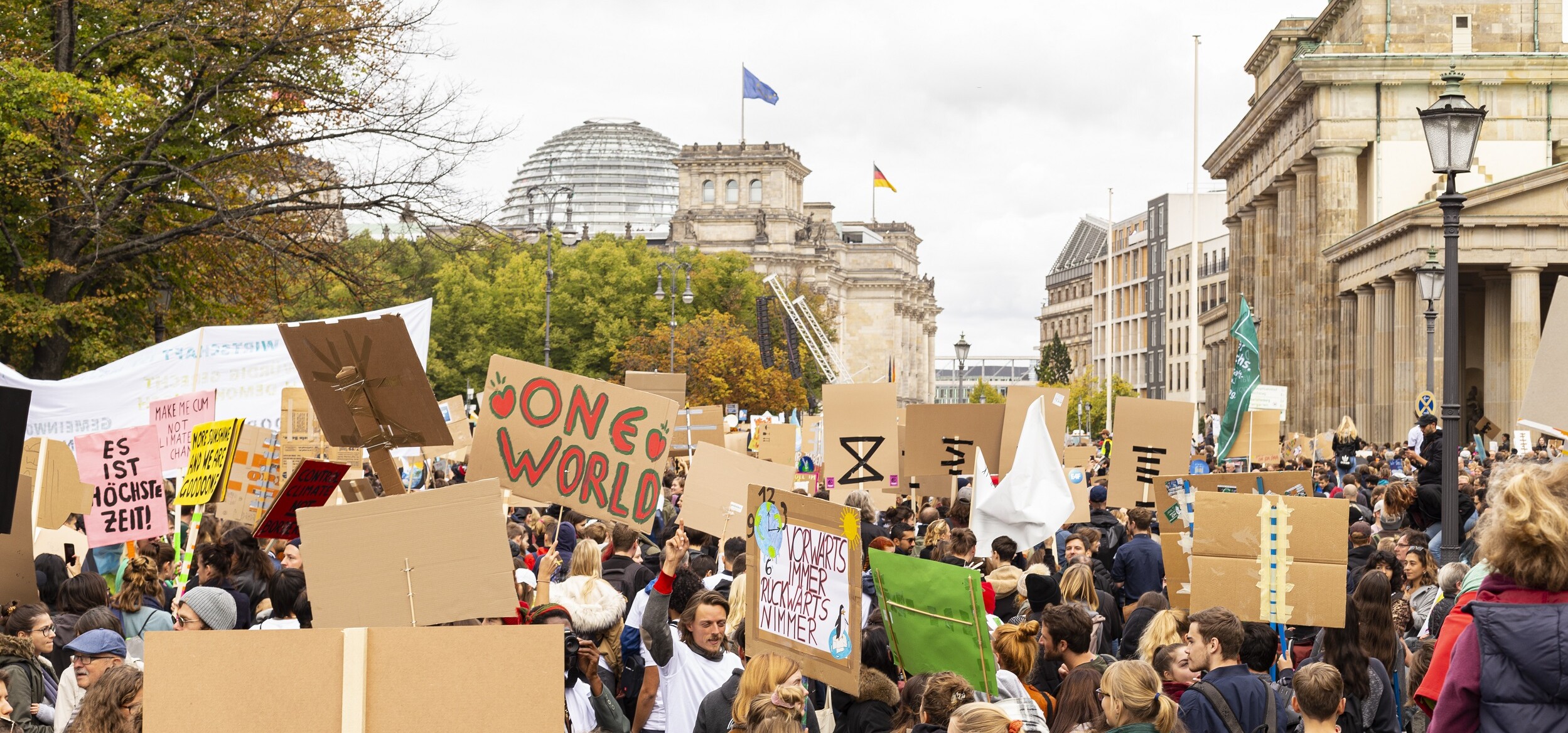 Climate strike in Berlin's governmental district