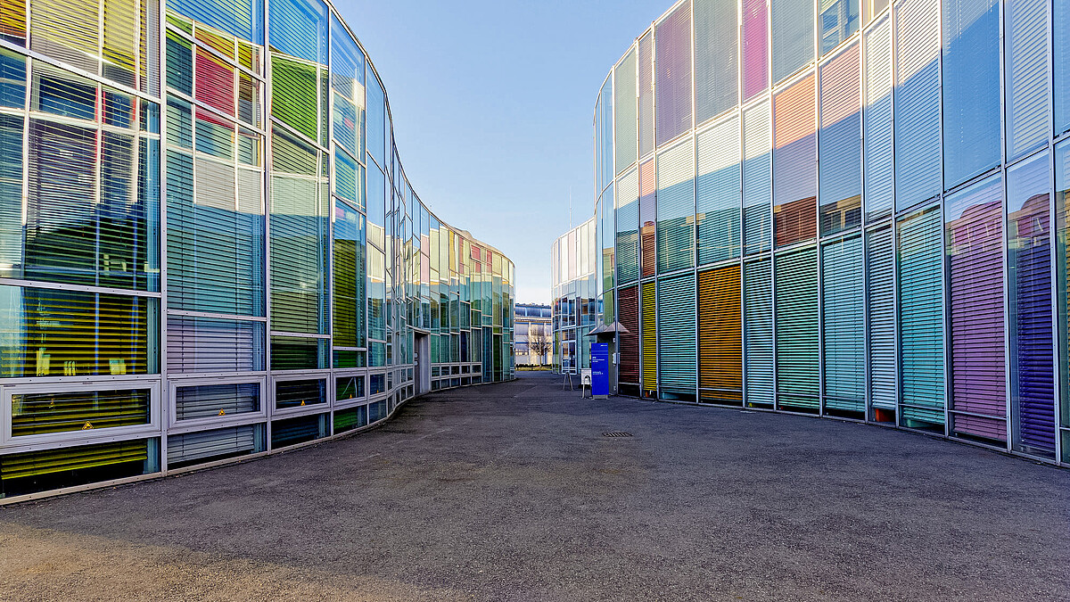 The Photonics Centre in Adlershof has six buildings, comprising 18,600 square metres of lab and office space.