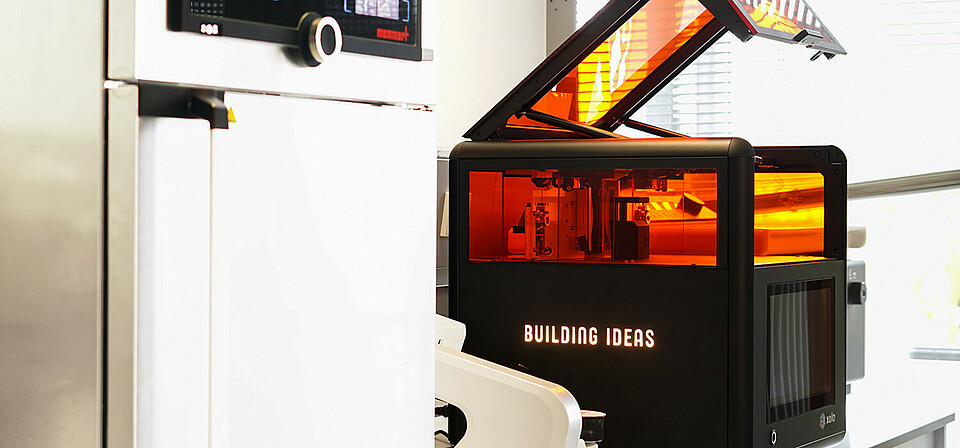 €8M to develop a new 3D printing process that uses light.